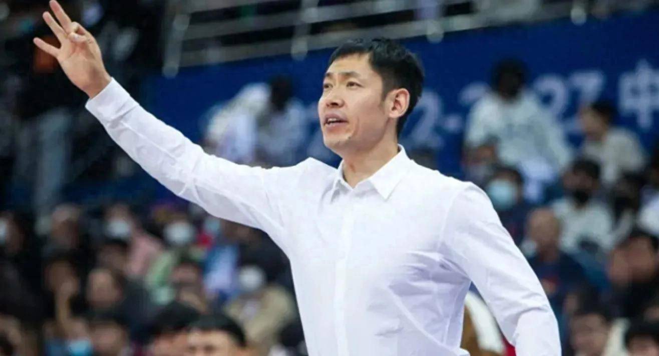 北控官宣：接受闵鹿蕾辞职致以崇高敬意聘请张庆鹏出任主教练的简单介绍