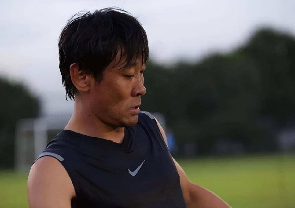 20年前，那个让那英甘愿“未婚生子”的前国脚高峰，如今过得怎样的简单介绍