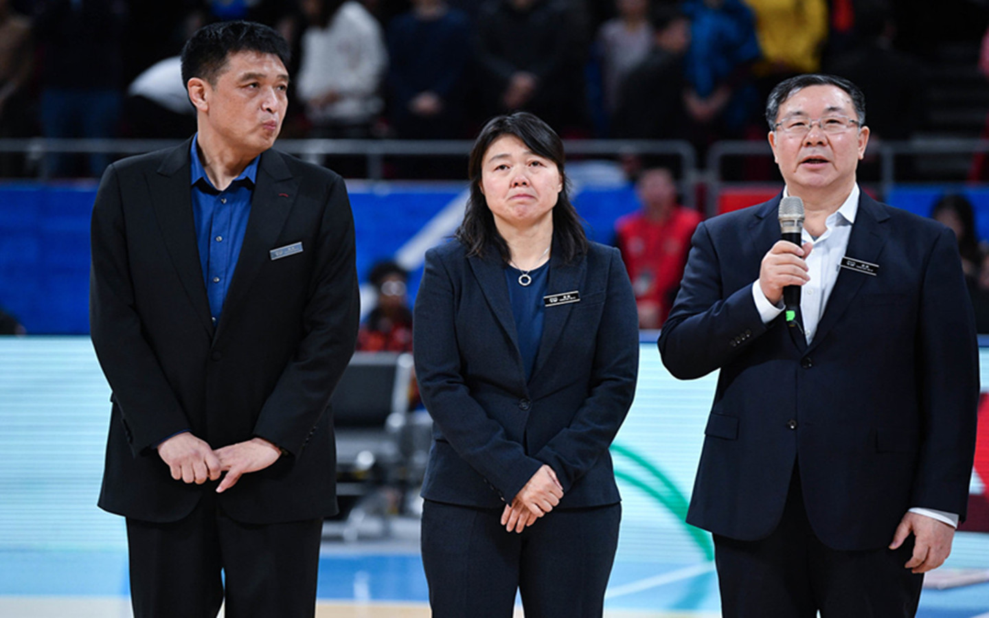 闵鹿蕾因个人原因辞职聘请张庆鹏担任主教练