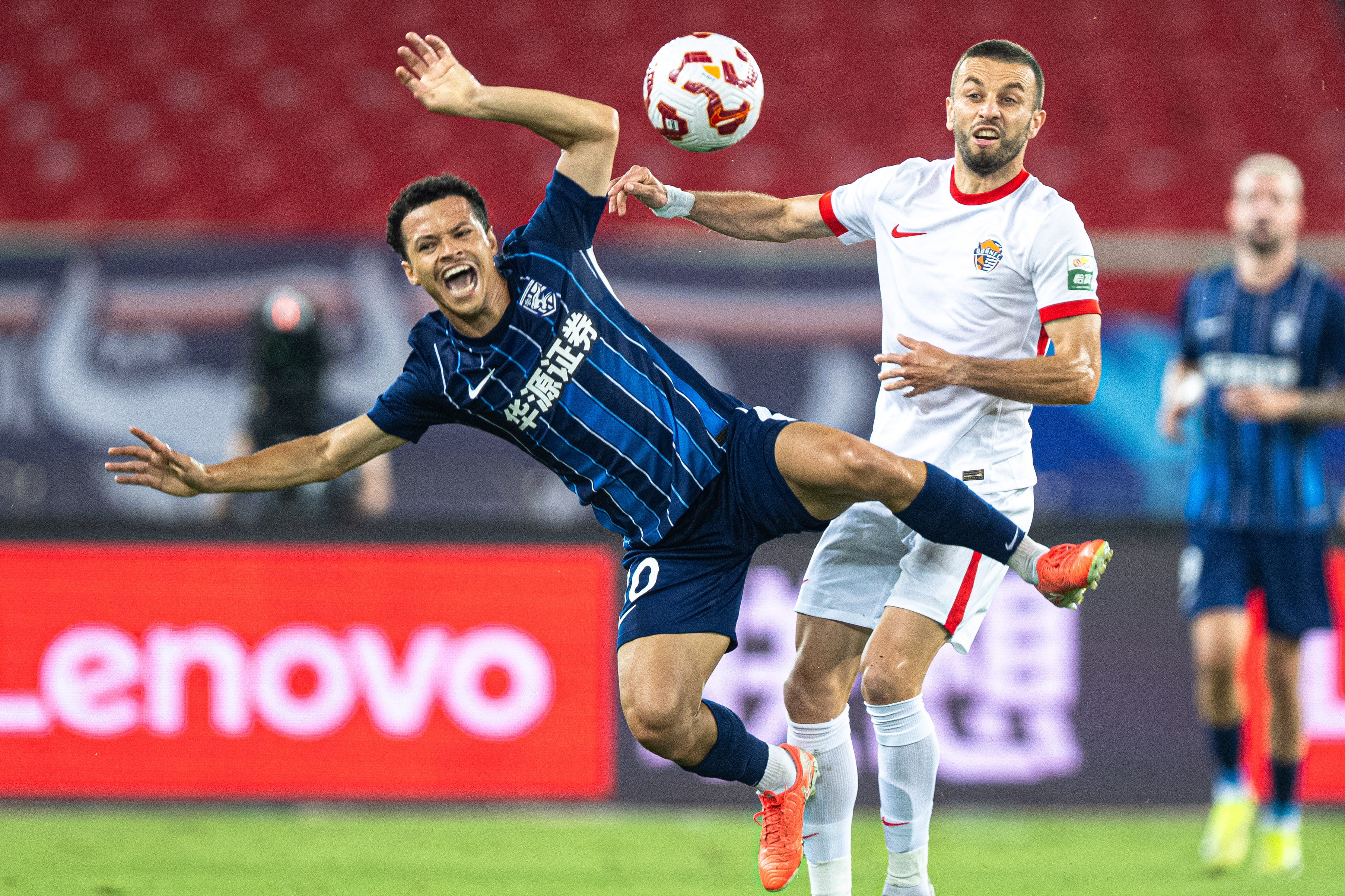 三亿体育平台-关于中超中甲赛果：上海申花3-1北京国安，深圳新鹏城4-0胜青岛海牛的信息