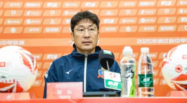 包含韩媒：中甲球队延边龙鼎主帅之子李昊宰首度入选韩国国家队的词条