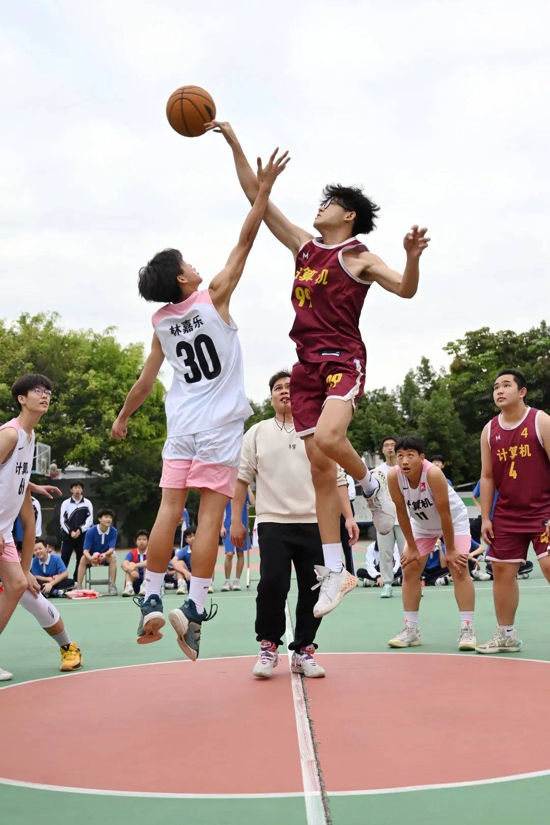 三亿体全站-精彩绝伦的篮球比赛即将上演